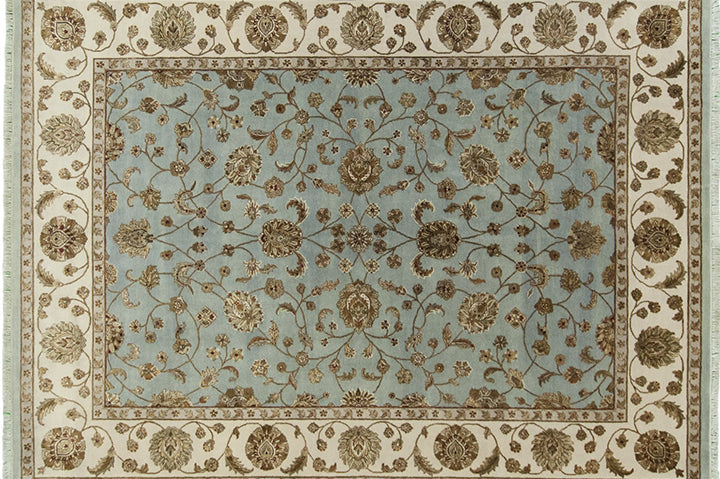 Add more character to your home with elegant vintage rugs!