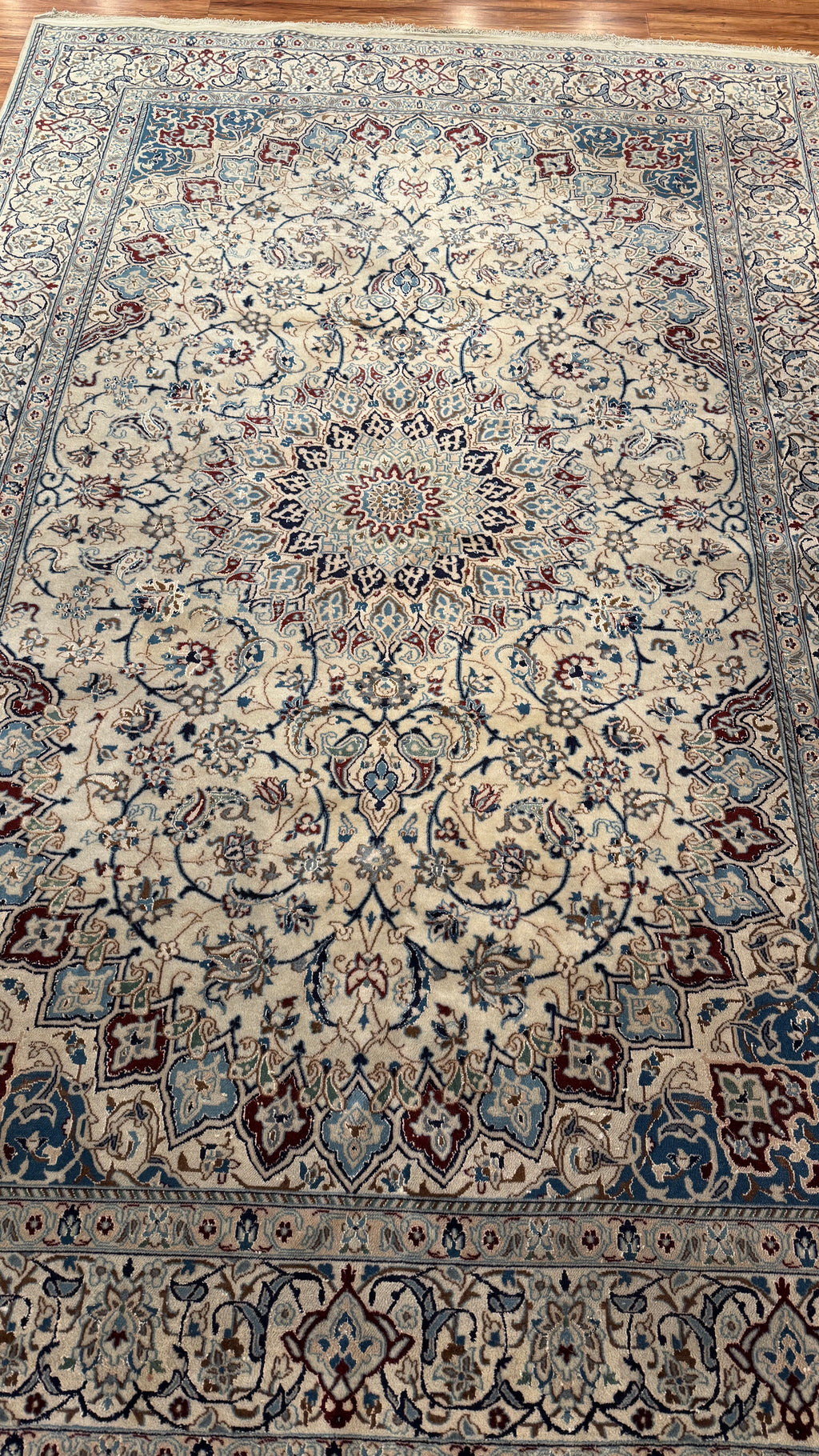 Vintage  Persian Nain Ivory 7 x 10